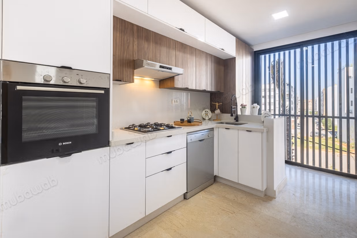 Très beau F4 à vendre à Californie. Surface totale 171 m²