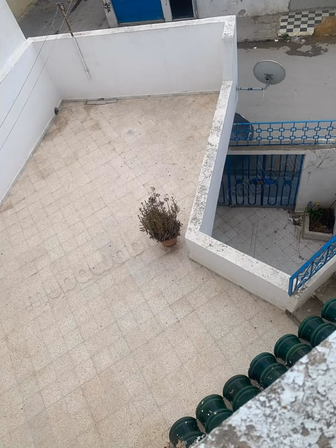 Immeuble à vendre au kram Ouest