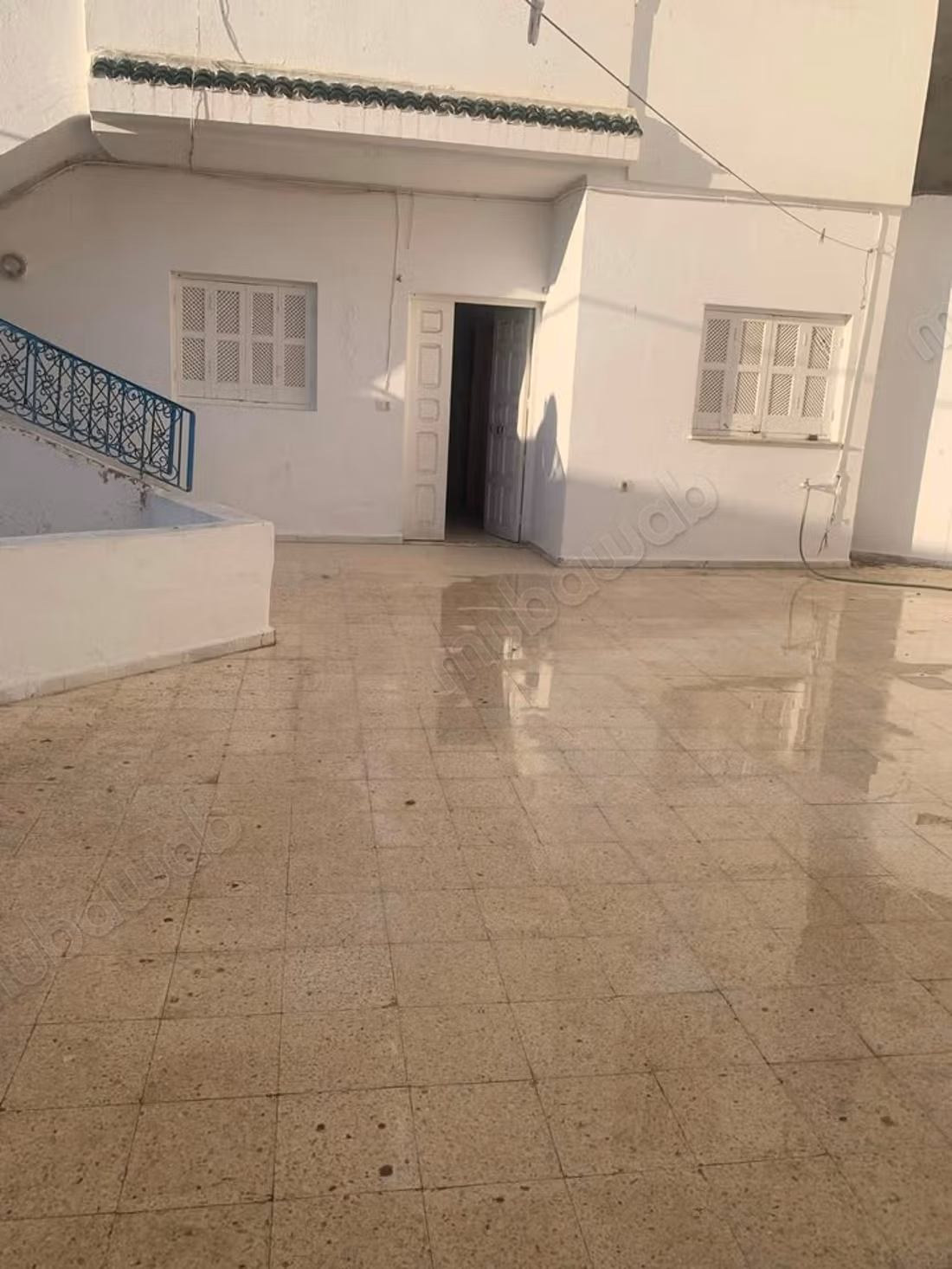 Immeuble à vendre au kram Ouest