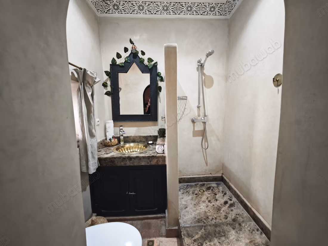 Charmant Riad authentique 114 m2/sol 
Est medina