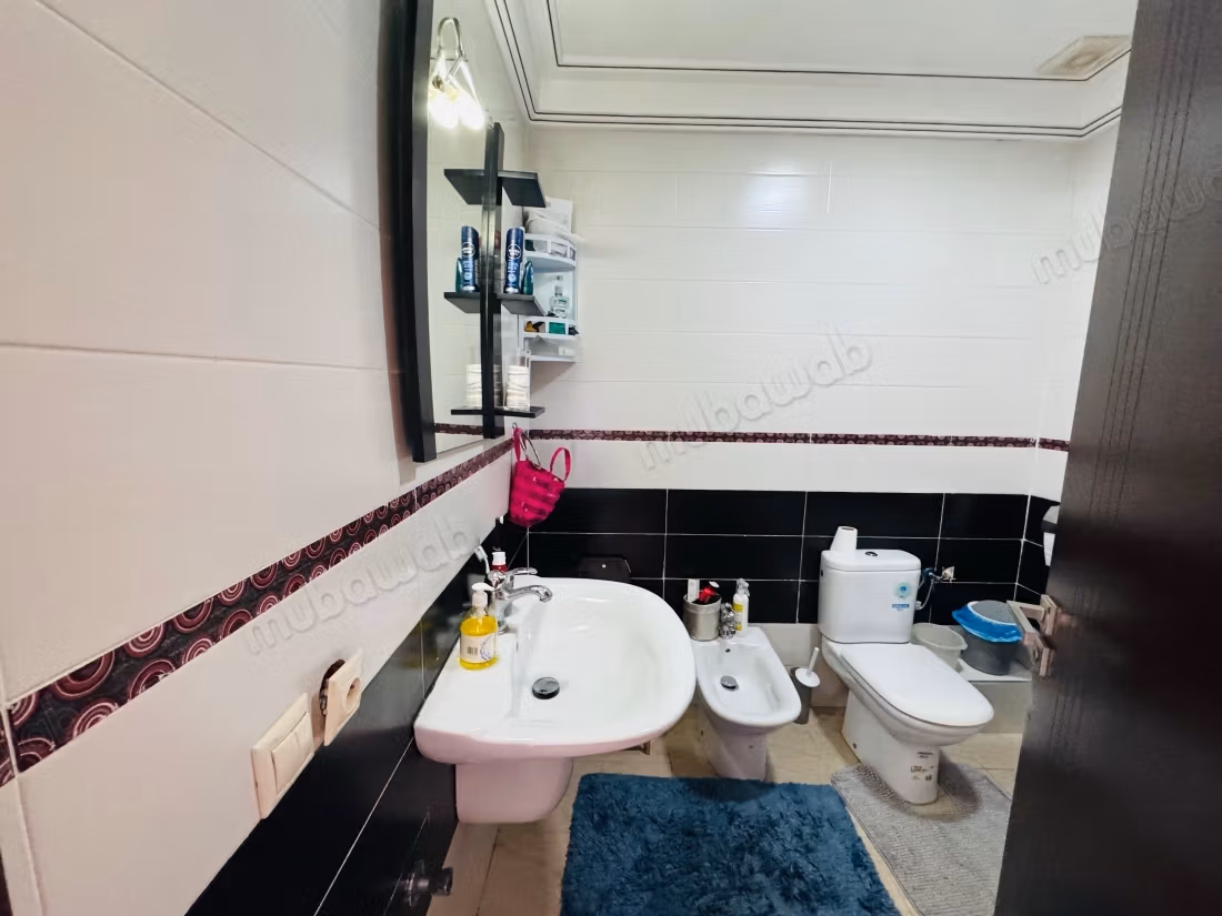 Empty apartment 131 m² for rent - Driss 1st