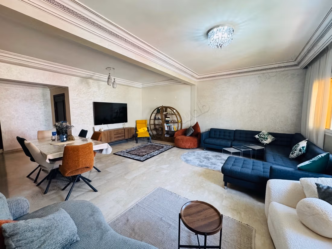 Empty apartment 131 m² for rent - Driss 1st