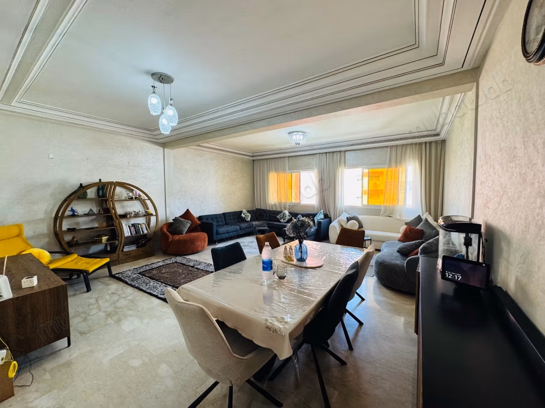 Empty apartment 131 m² for rent - Driss 1st
