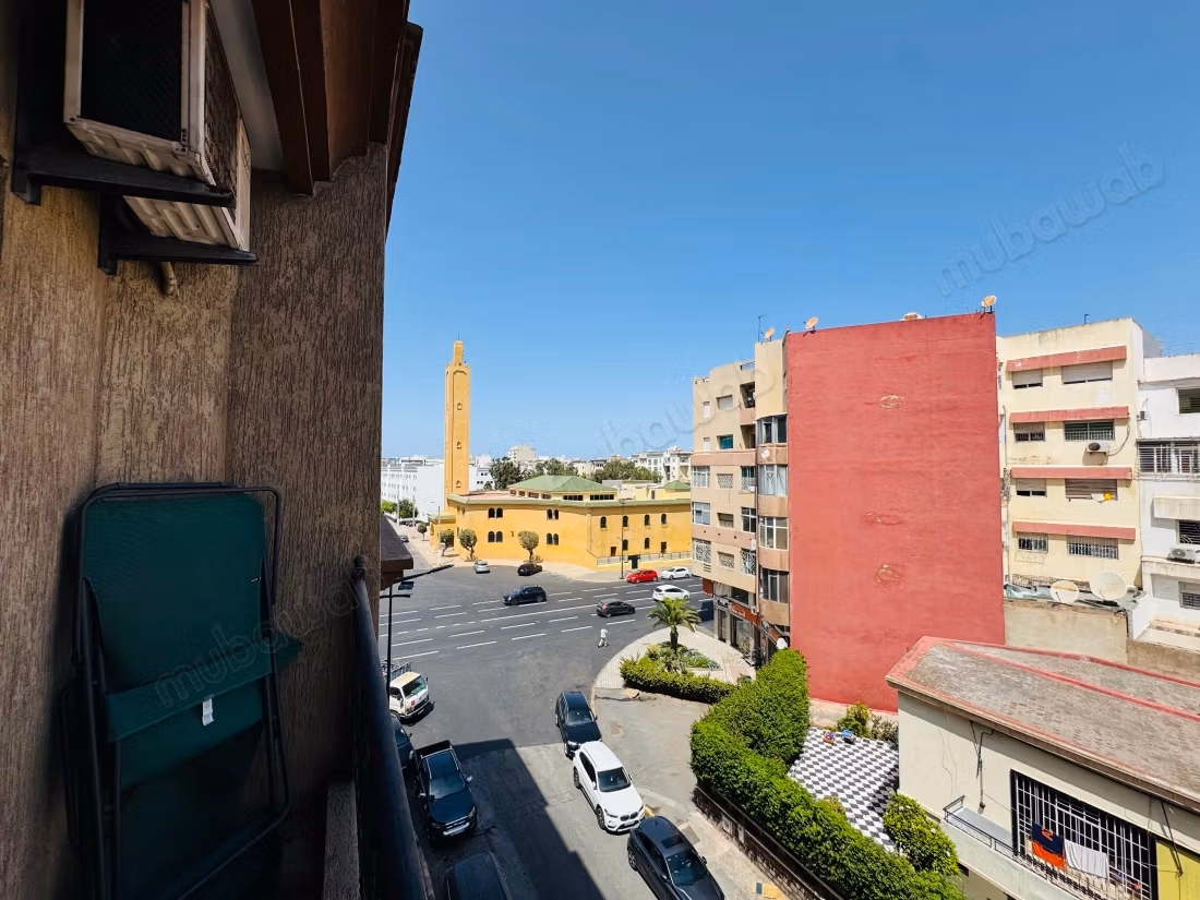 Empty apartment 131 m² for rent - Driss 1st