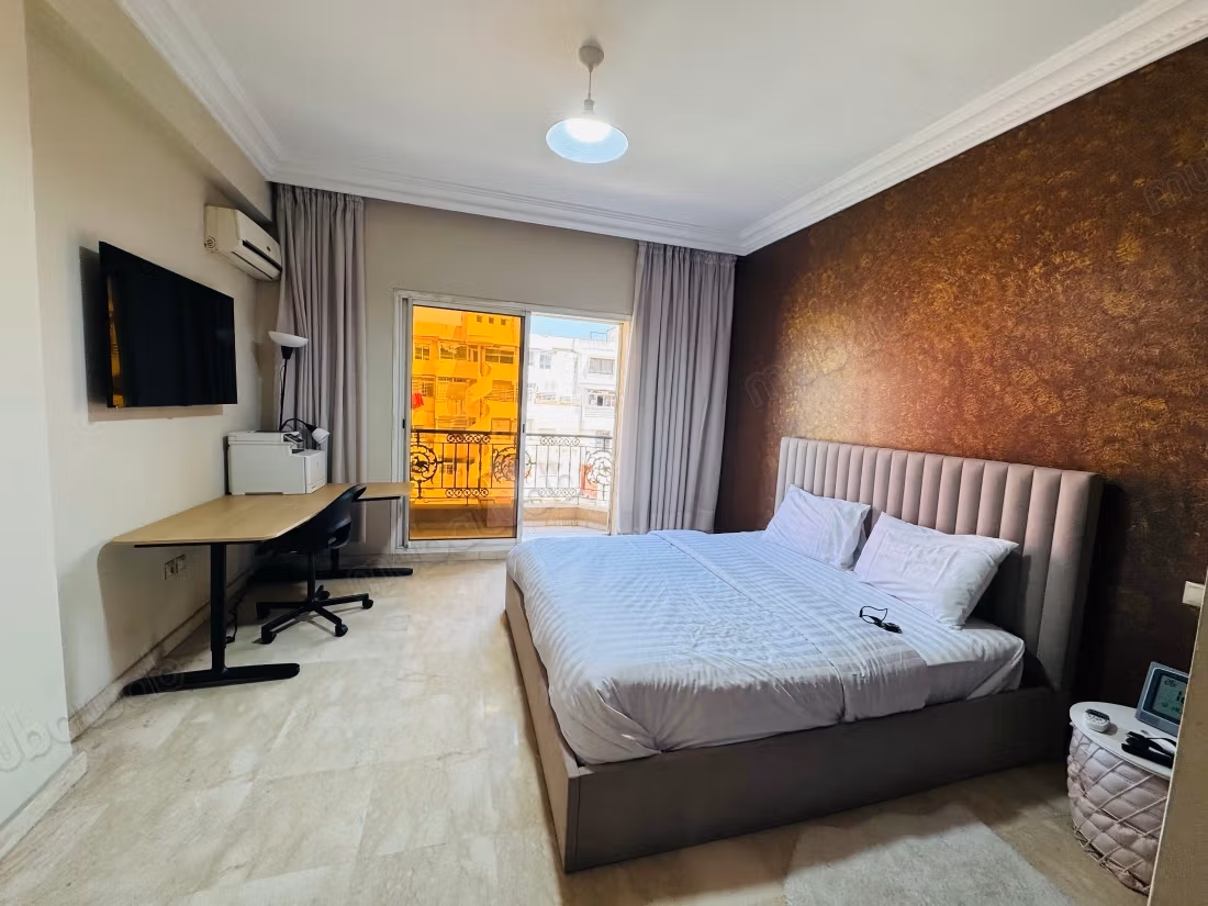 Empty apartment 131 m² for rent - Driss 1st
