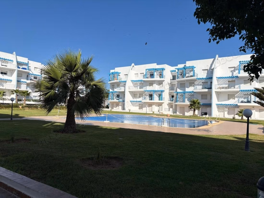 Apartamento superbio en venta en M'Diq. Superficie total 90 m². Amueblado