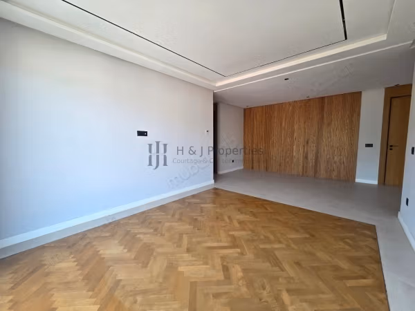 Apppartement vide de 135m² – 3 chambres