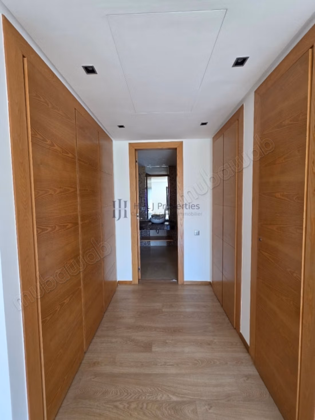 Villa t5 4 ch. Vide de 530m² – piscine