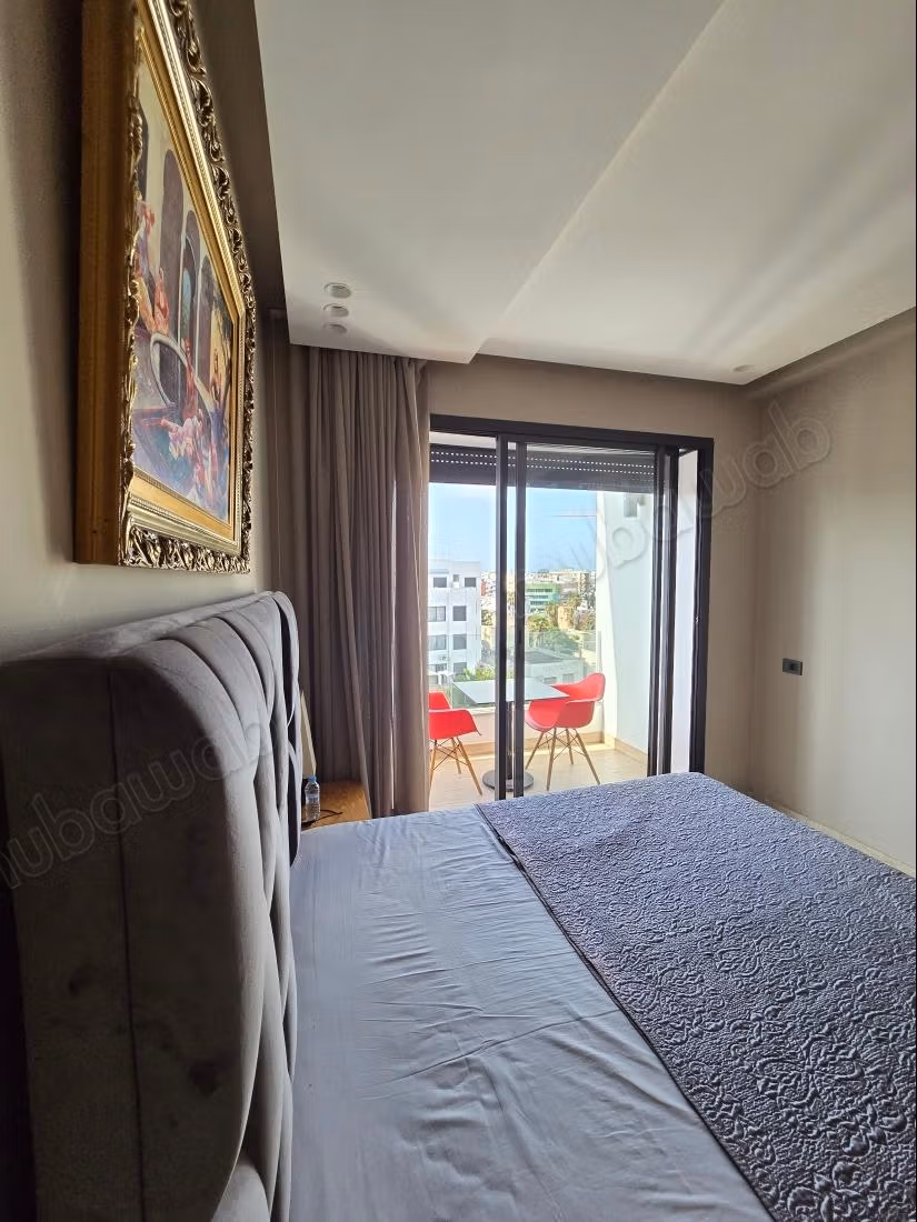 Magnifique grand studio a louer quartier palmier