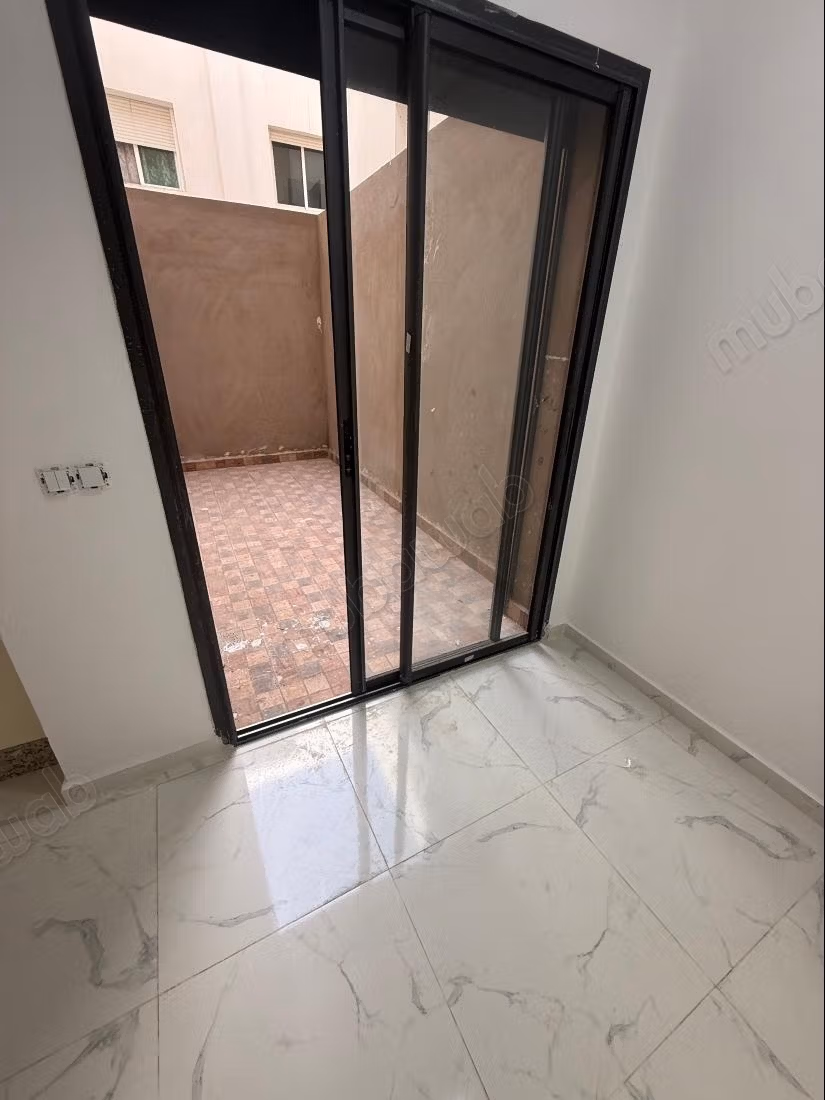 Apartment on the subsidized Busway road