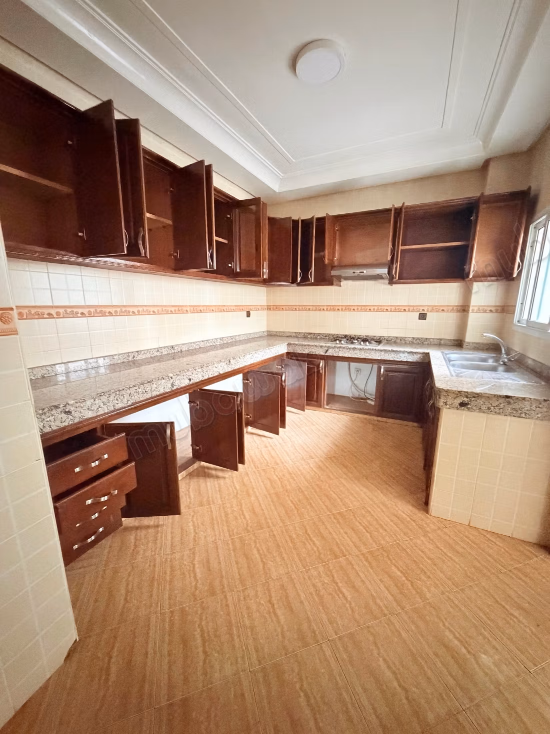 Apartment for rent in Belvédère. Total area 130 m². Terrace and elevator
