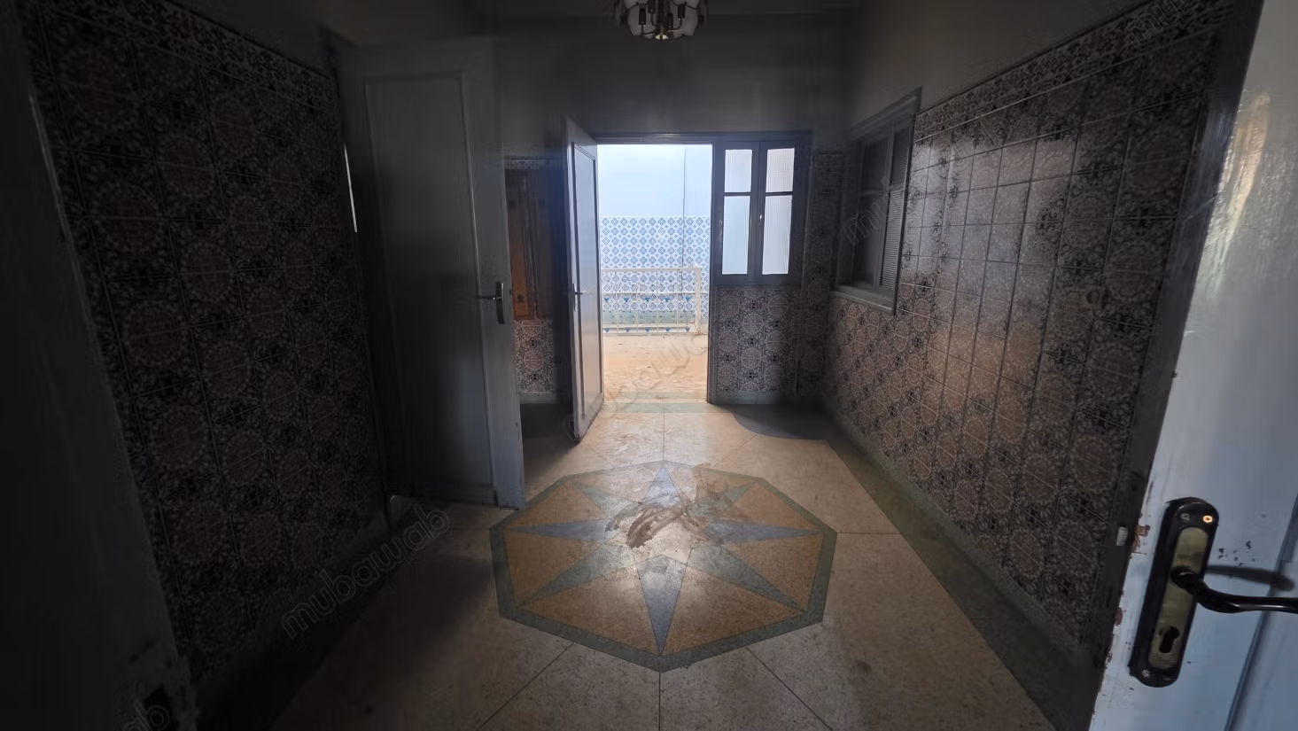 Casa comercial en alquiler en Boufekran de 167 m en la calle principal que lleva a Meknes el Hajeb