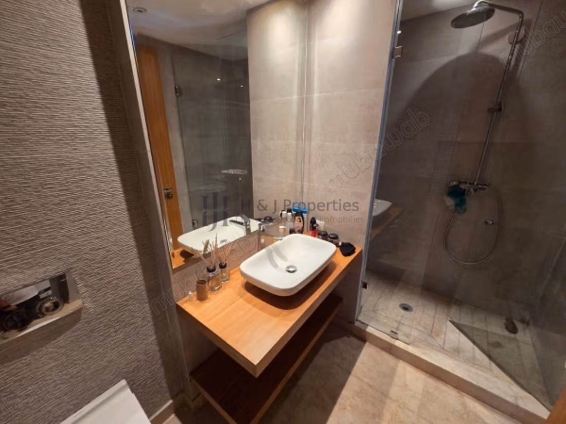 Apppartement meublé de 82m² – 2 chambres