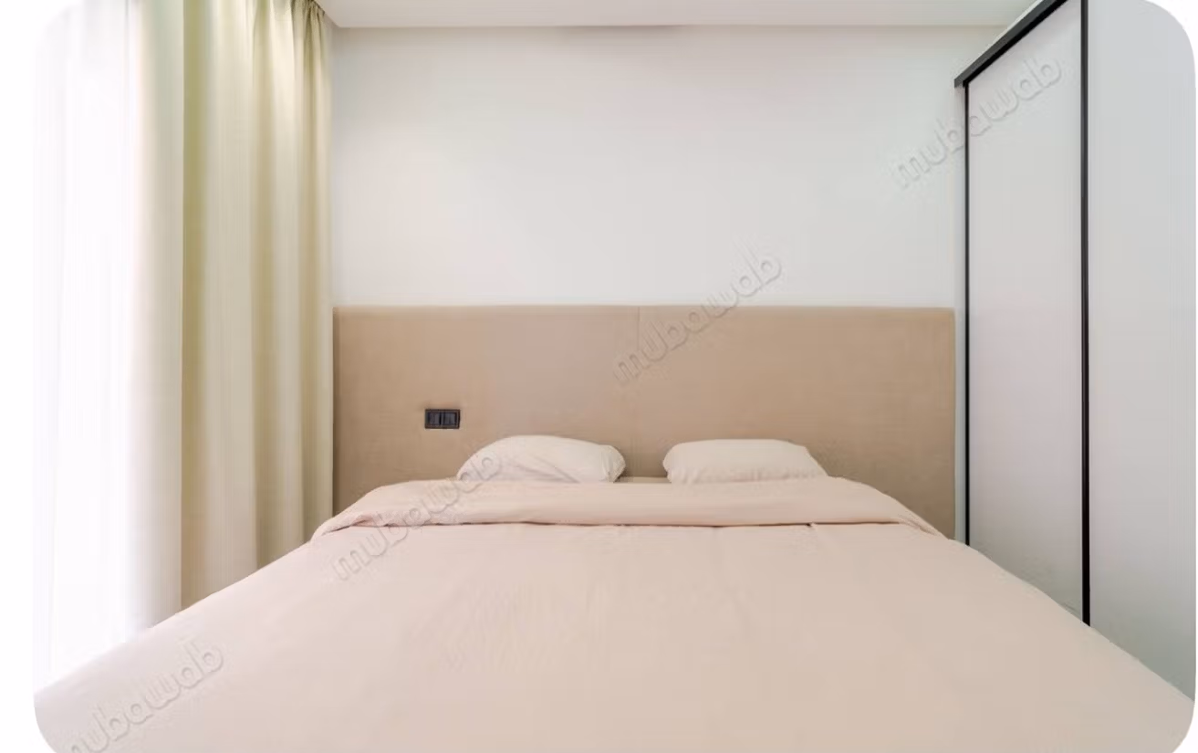 HAUT STANDING. Appartement de vacances à louer à Hivernage. Résidence avec piscine. 3 pièces confortables. Chauffage central et porte blindée