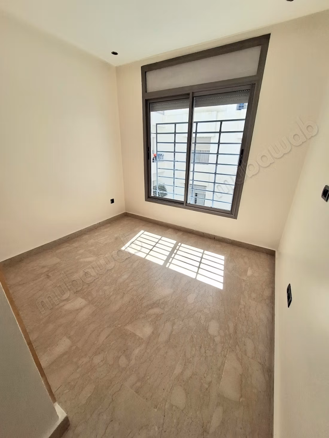 Appartamento con 3 Camere e salotto in affitto a Princesses