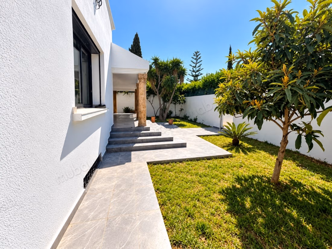 Villa renovada en alquiler – Hay Riad, Rabat