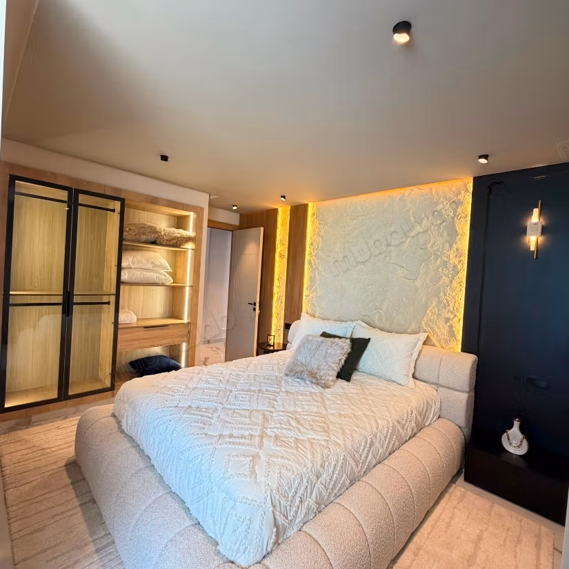 Exceptional apartment with panoramic sea view