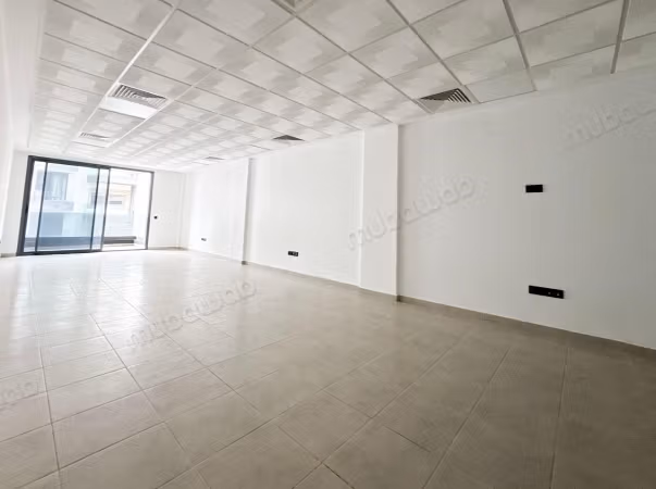 Nieuwe kantoor te huur in Casablanca nabij Oulfa naast het Sheikh Khalifa ziekenhuis Oppervlakte 62 m²