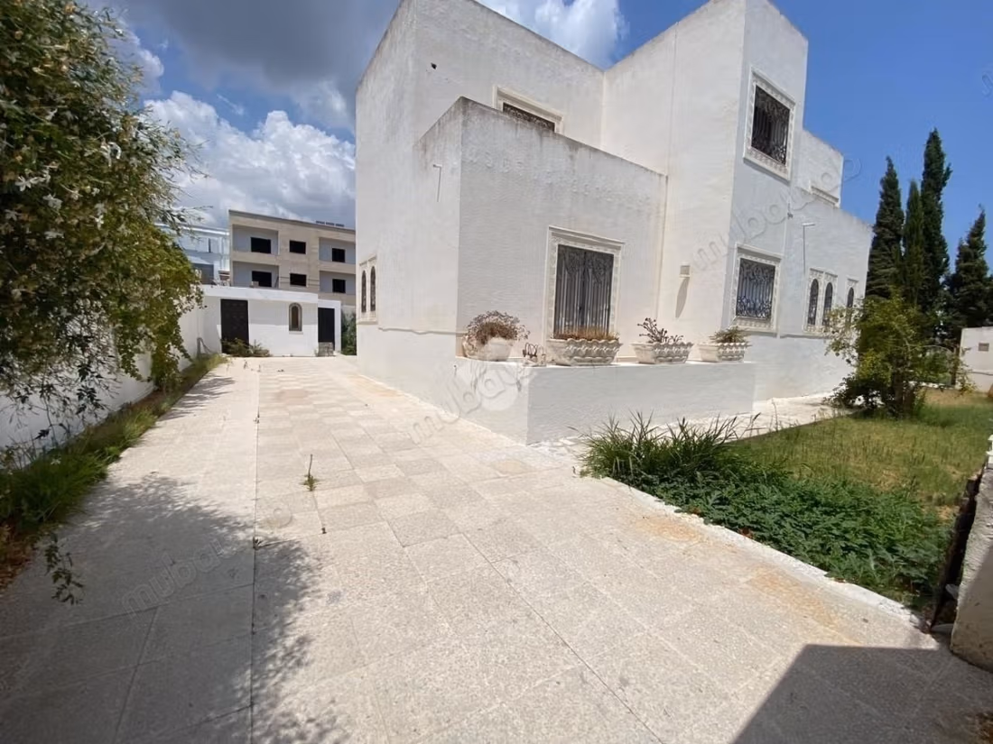 Villa indipendente in affitto