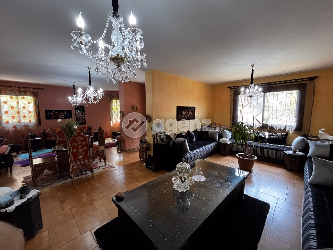 Villa in vendita 517 m², 5 camere Aïn Sebaâ Casablanca