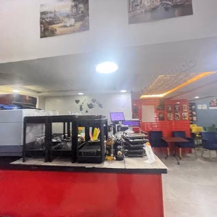 Local comercial en venta de 92.0 m² en Marrakech, Izdihar