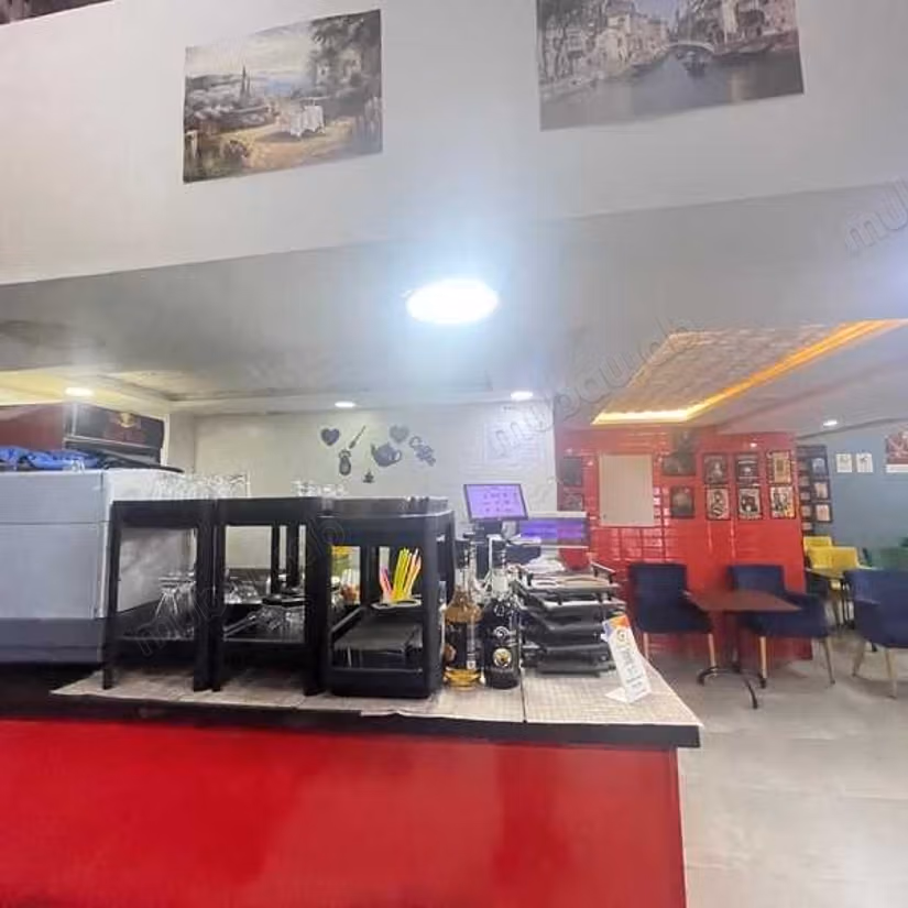Local comercial en venta de 92.0 m² en Marrakech, Izdihar