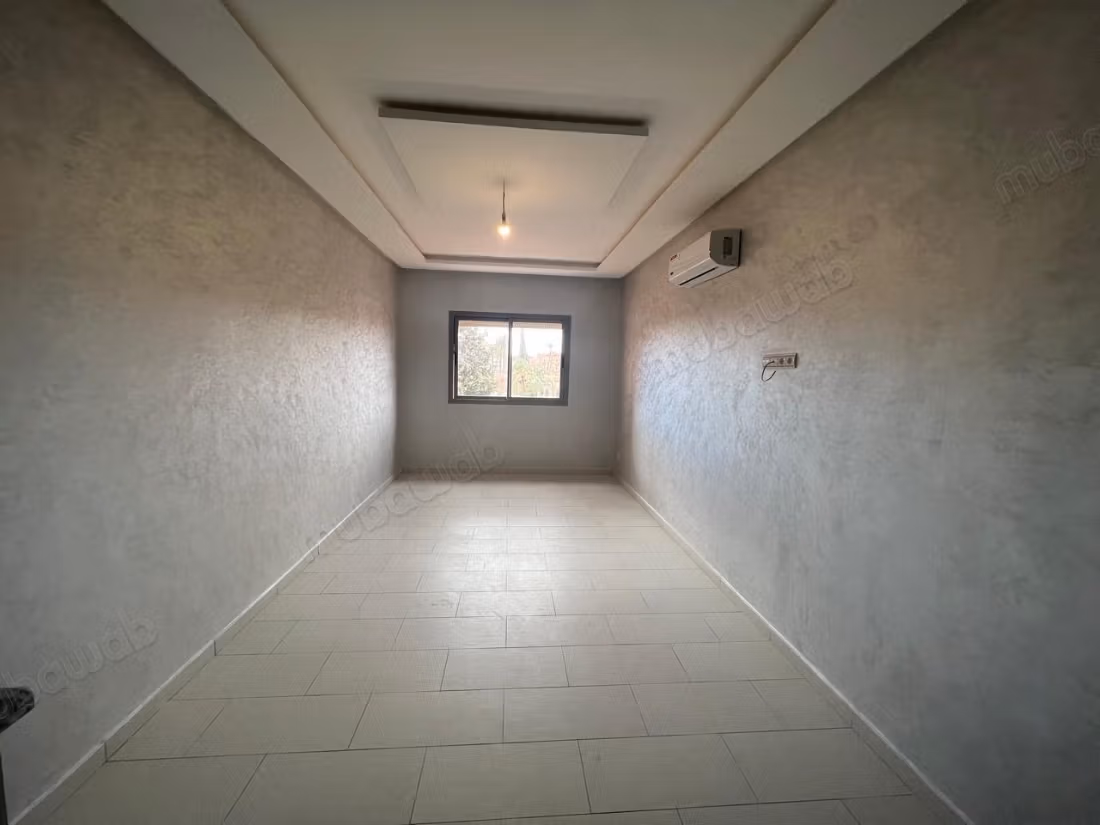 Nice 1 bedroom empty apartment in Semlalia