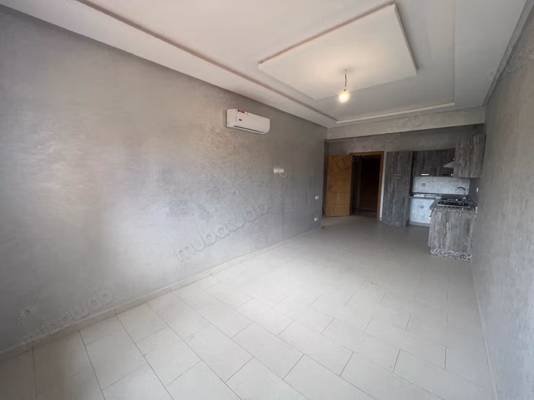 Nice 1 bedroom empty apartment in Semlalia