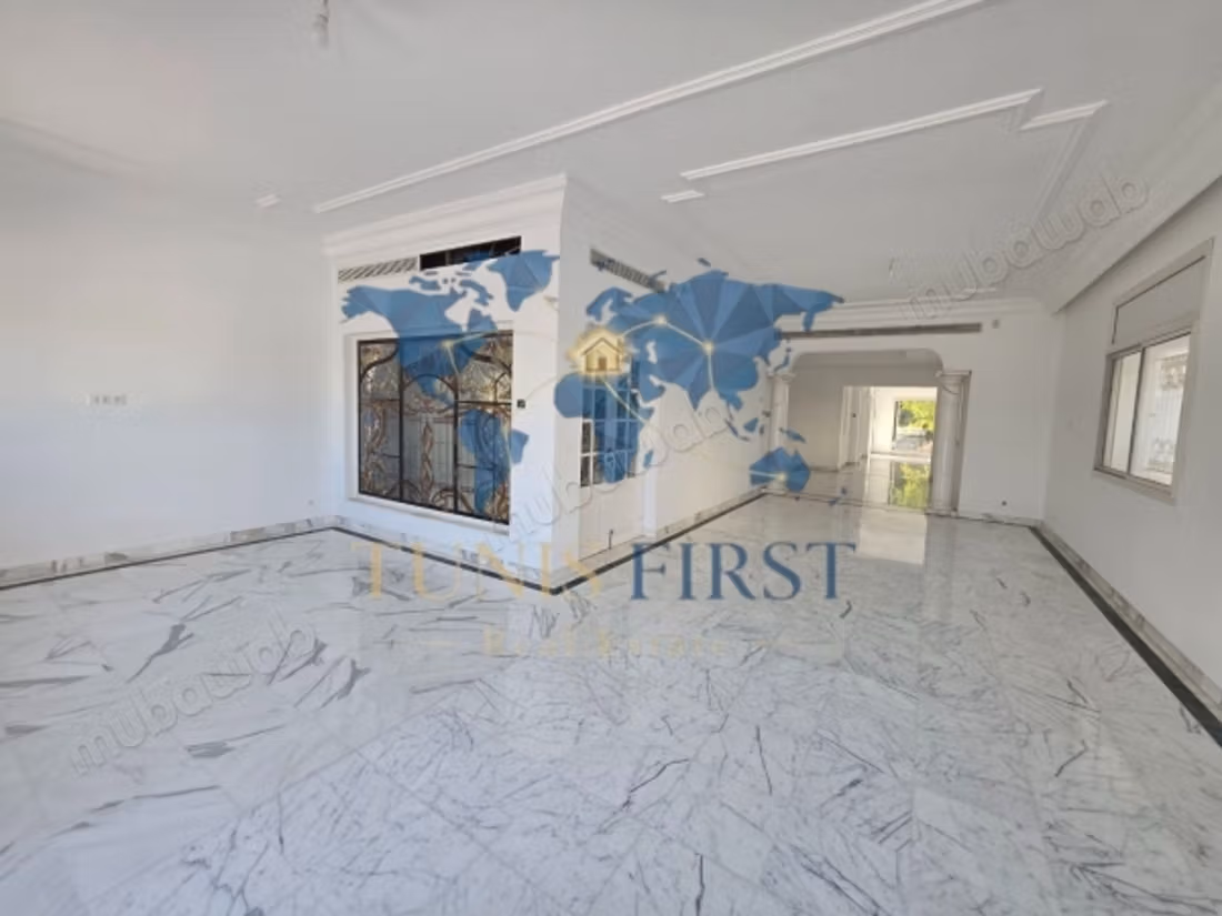 In Affitto Maestosa villa sulle Sponde del Lago