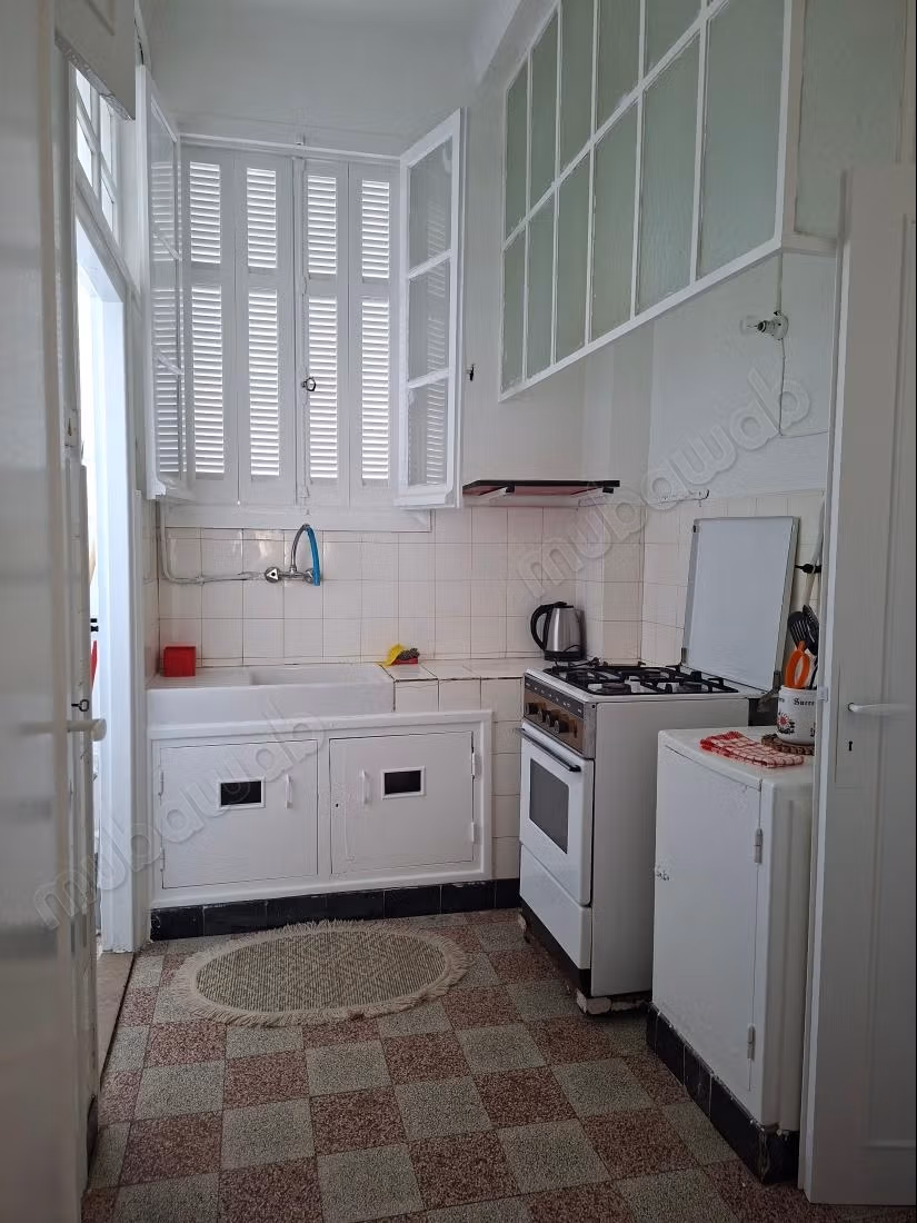 Appartement meublé à louer à EL MENZAH 1 
cité MOEZ