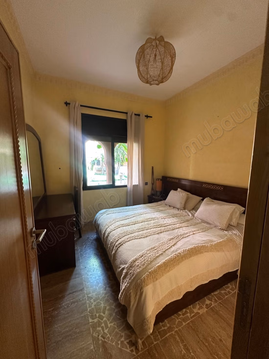 Furnished T3 residences long-term pool