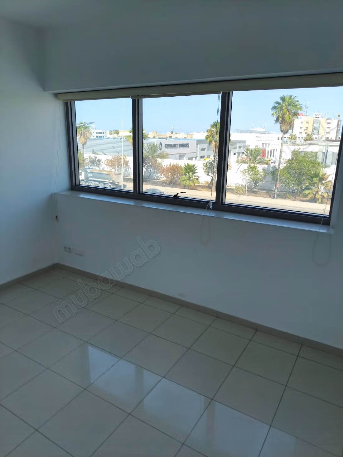 Office H2 for rent – Ariana, National Route 8