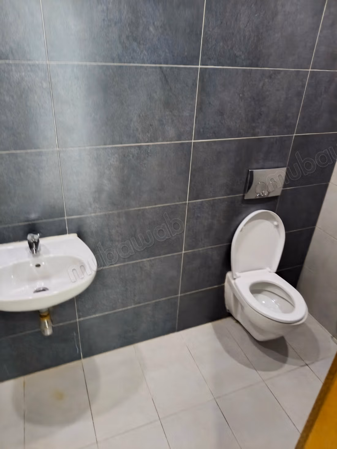 Office H2 for rent – Ariana, National Route 8