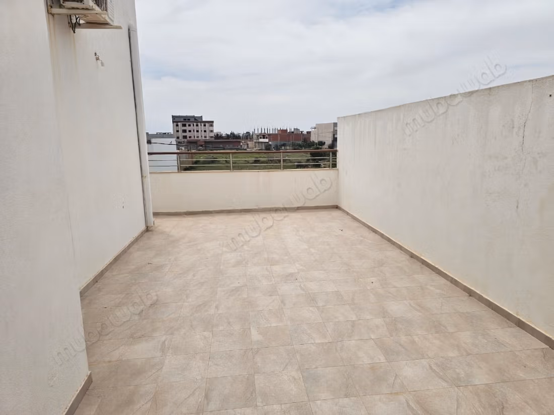 House 300 m² in Kelibia