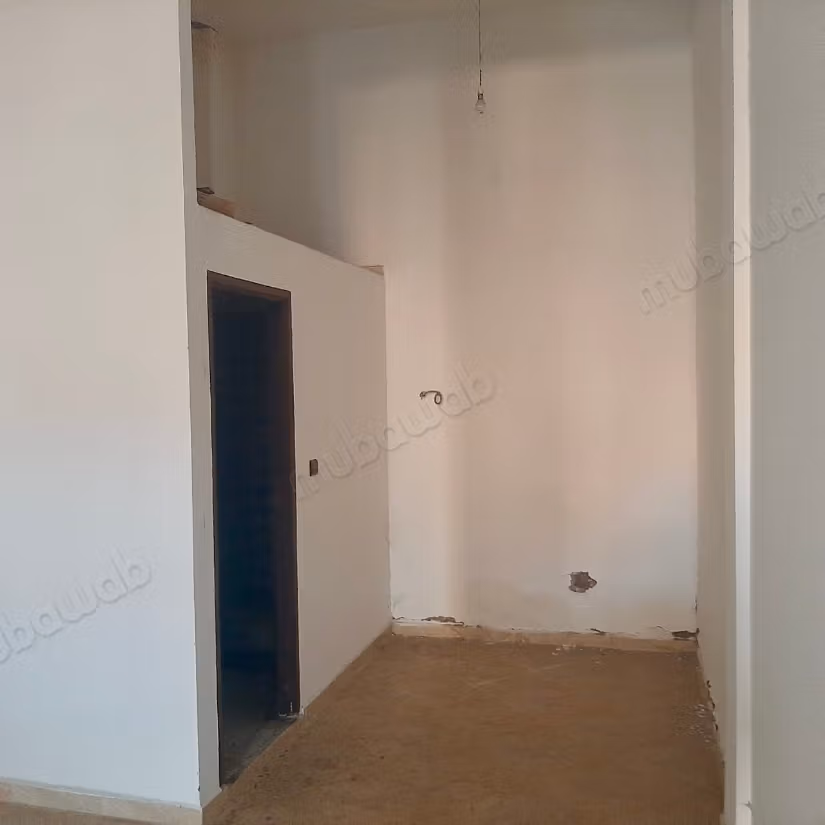 Local comercial a la venta en el centro de la ciudad. Superficie total 81 m²