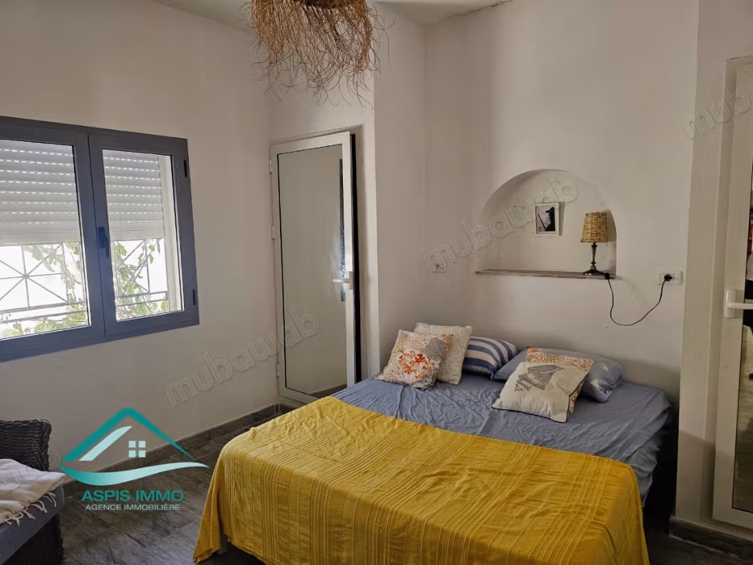 Maison 200 m² pieds dans l’eau plage Sidi Daoued