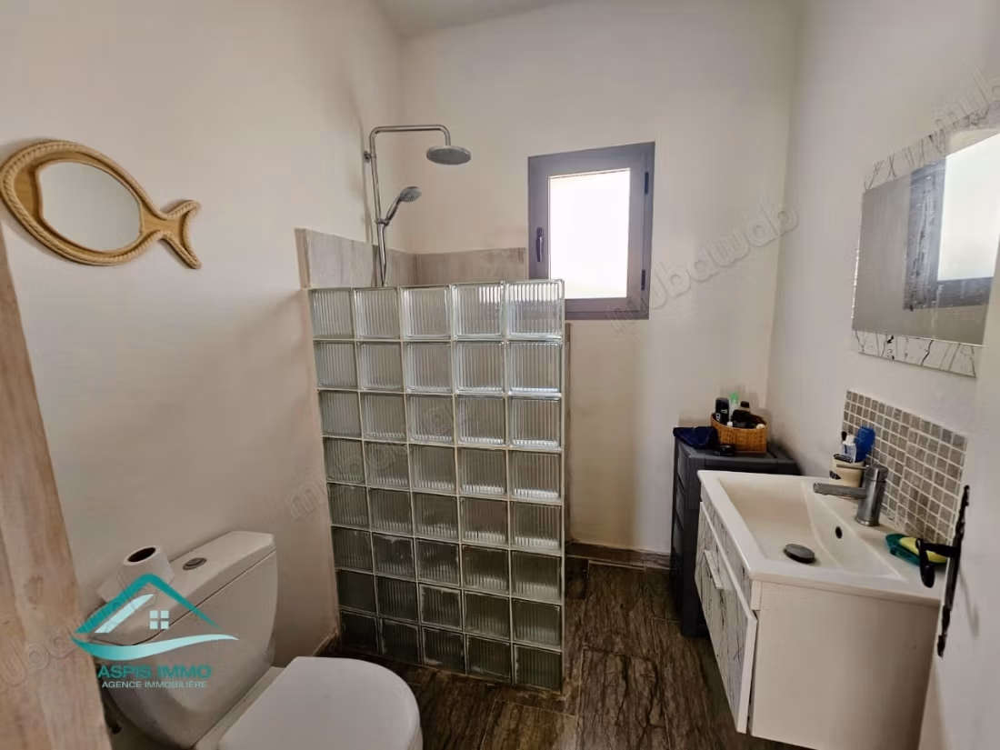 Maison 200 m² pieds dans l’eau plage Sidi Daoued