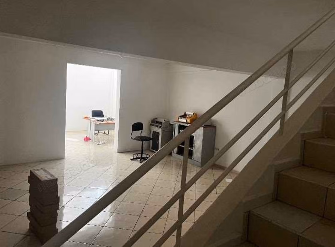 Magasin À vendre – 130 m²