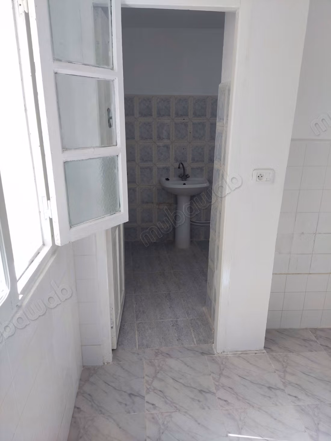 Vendita villa di lusso a Raoued Centre. 3 camere da letto. Bella terrazza e giardino.