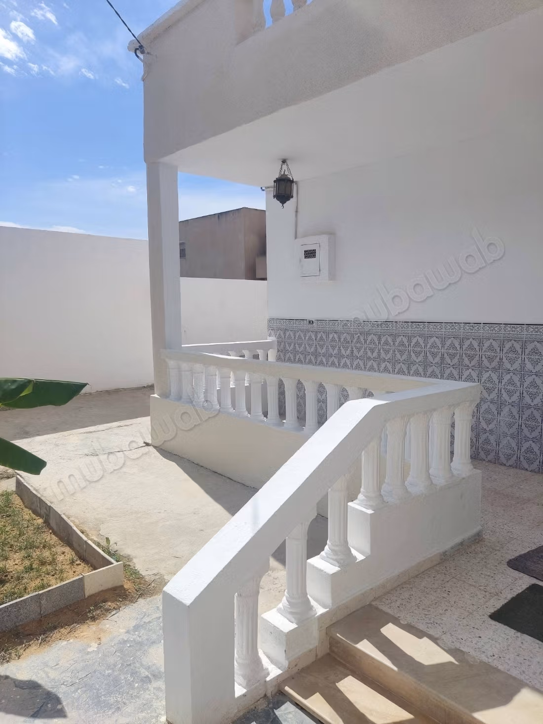 Vendita villa di lusso a Raoued Centre. 3 camere da letto. Bella terrazza e giardino.