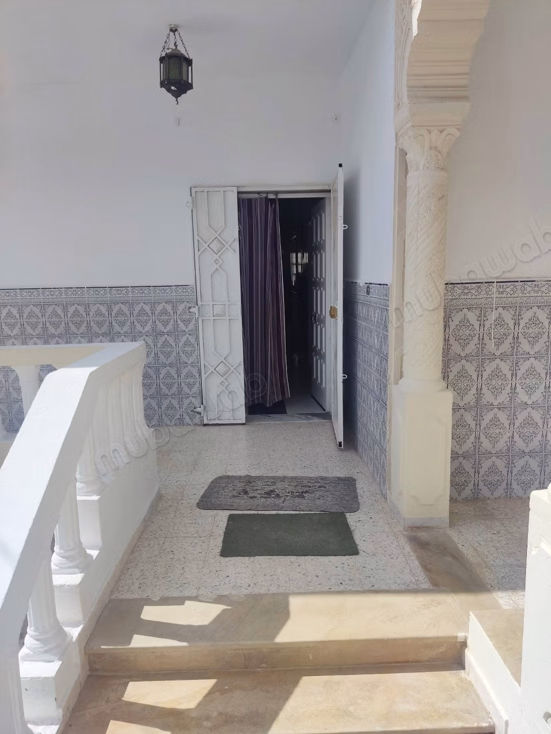 Vendita villa di lusso a Raoued Centre. 3 camere da letto. Bella terrazza e giardino.