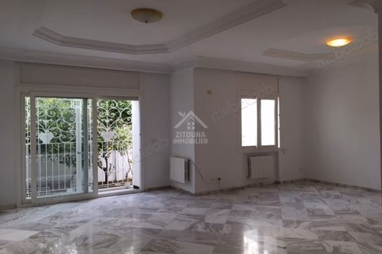 A louer une villa avec vue sur mer à Carthage Dermech
