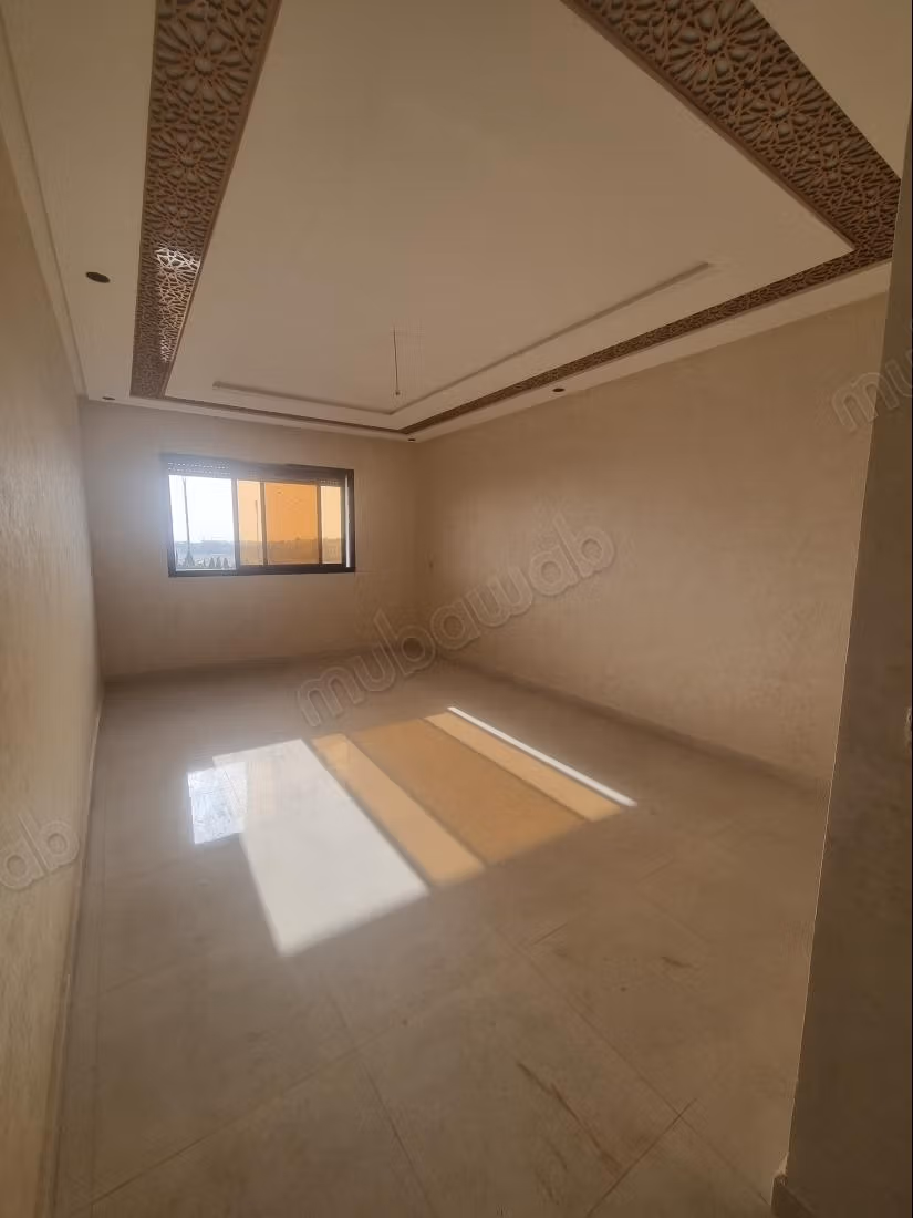Apartamento en venta en Al Wifaq. Superficie total 106 m². Ascensor y terraza