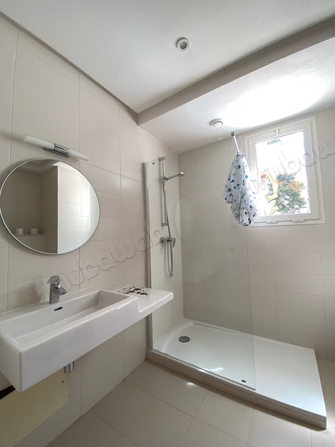 Rent this apartment in Souissi. Total area 125 m². With elevator and green space
