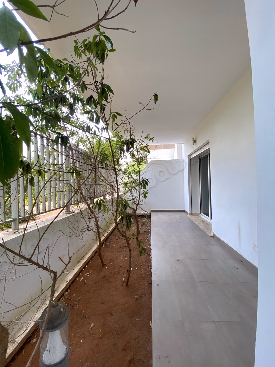 Rent this apartment in Souissi. Total area 125 m². With elevator and green space