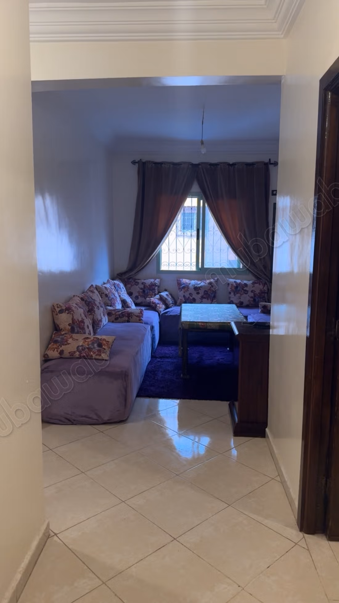 Bel appartement à vendre à Bab Ghliz. Surface de 55 m². Résidence avec portail, et climatisation.