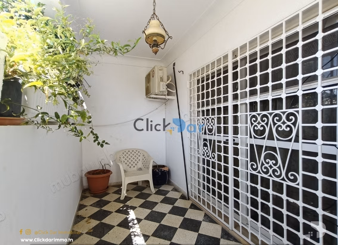 Un Appartement en S2 en RDC a louer