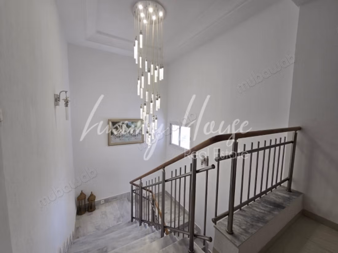Villa S4 con piscina e giardino ad Ain Zaghouan