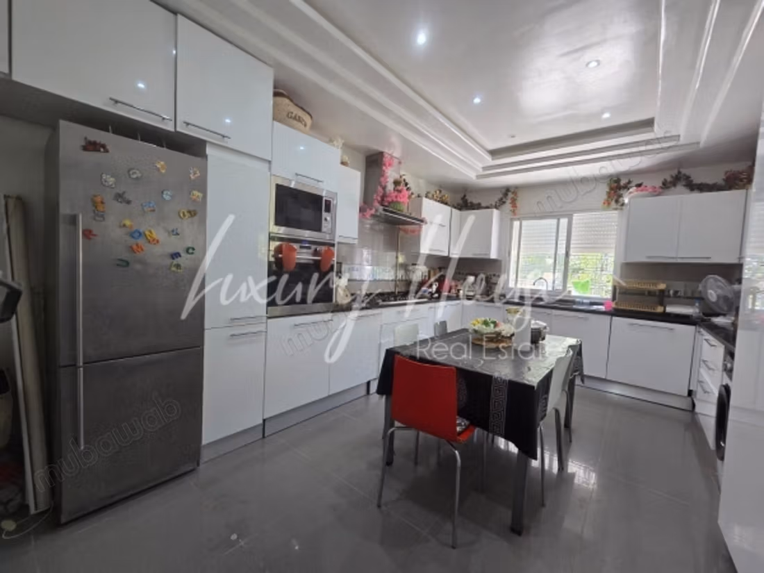 Villa S4 con piscina e giardino ad Ain Zaghouan