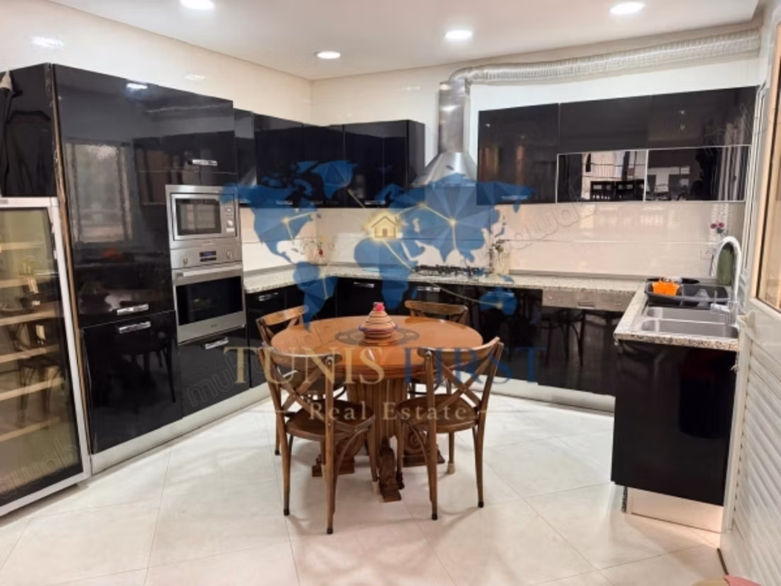 A Louer Étage Villa S3 Meublé à La Marsa